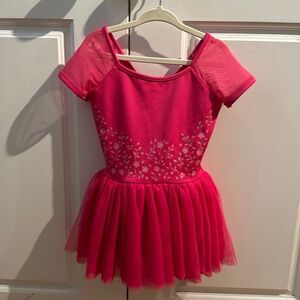 Like new BLOCH girls gorgeous bright pink tutu dress, size 6x/7 (Fits like 4/5T)